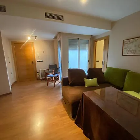 Apartamento, Junto Ayto De Huetor Vega,granada