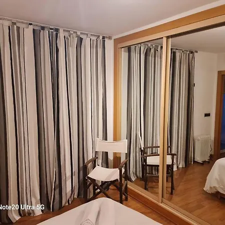 Apartamento, Junto Ayto De Huetor Vega,granada Apartamento *